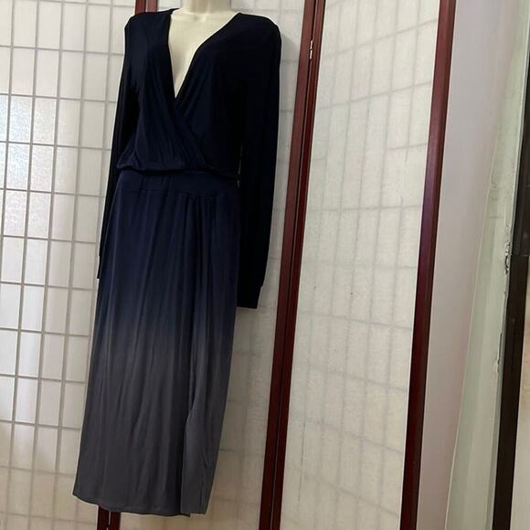 YOUNG FABULOUS & BROKE OMBRÉ NAVY /SLATE DEEP VNECK DRESS SIZE XS - Picture 1 of 7